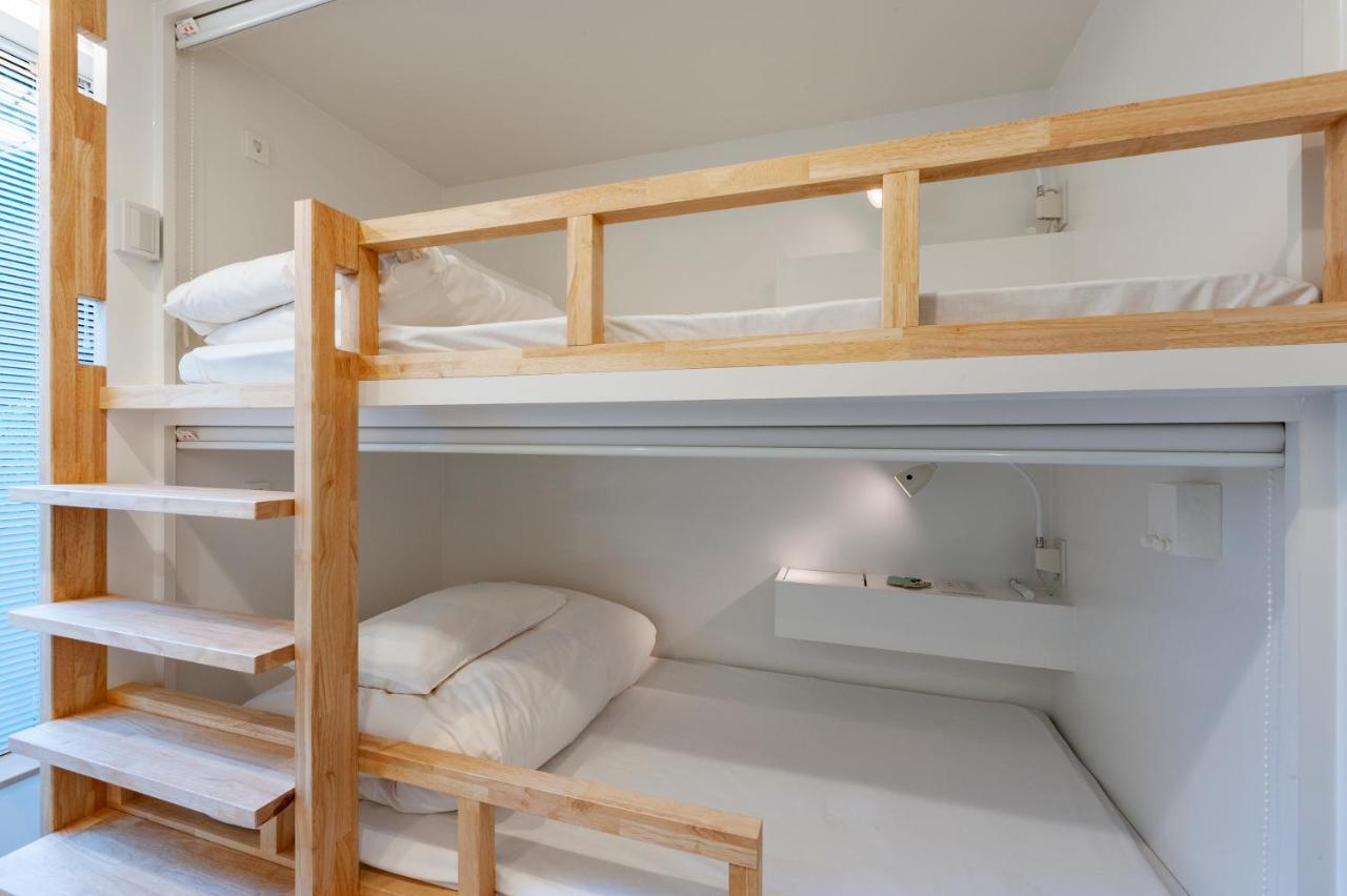 Standard Twin Room with Shared Bathroom